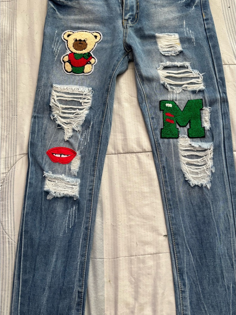 Men patches graphic Jeans